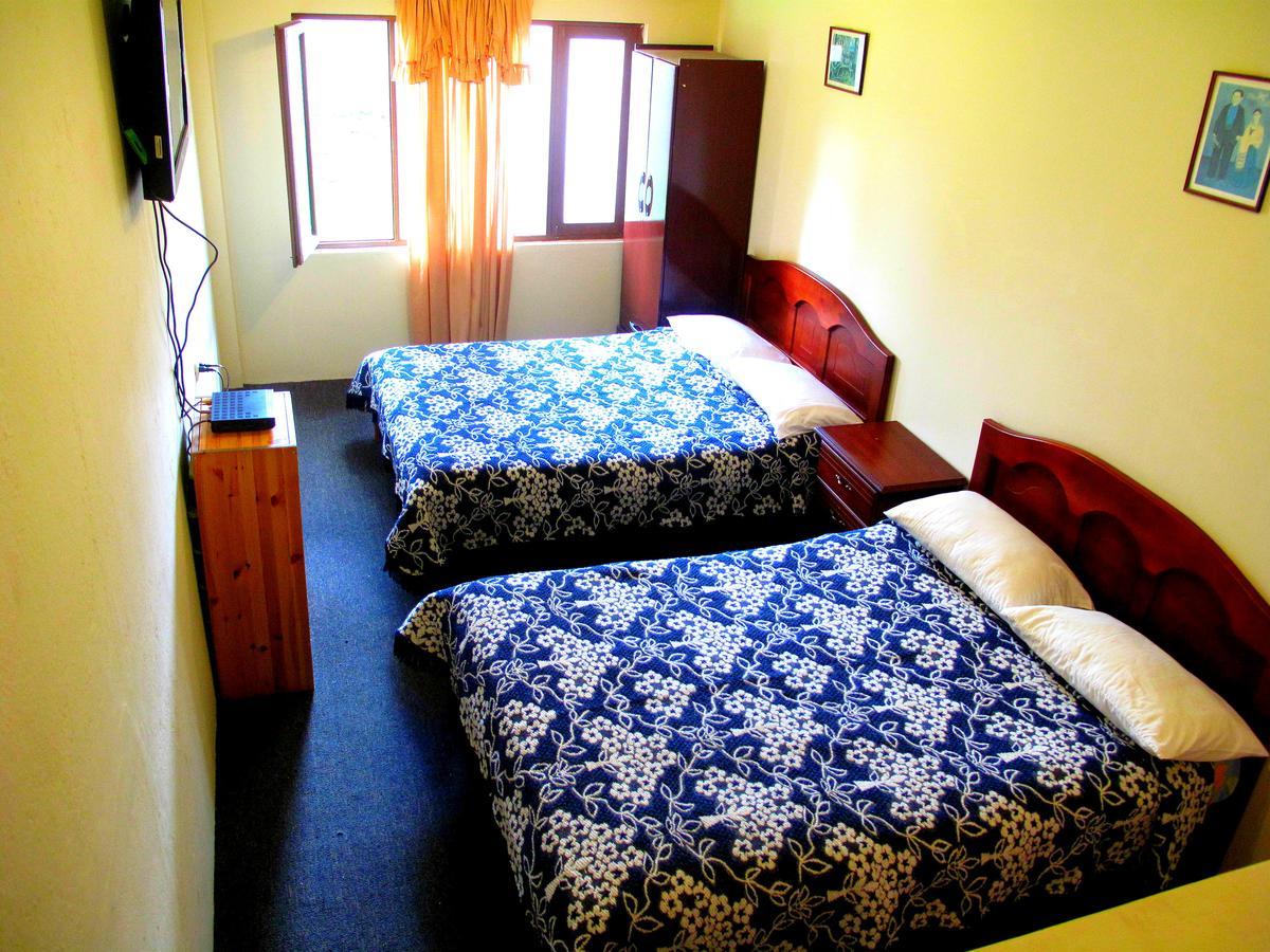 Aqua Hostal Mabel Cuenca Ngoại thất bức ảnh