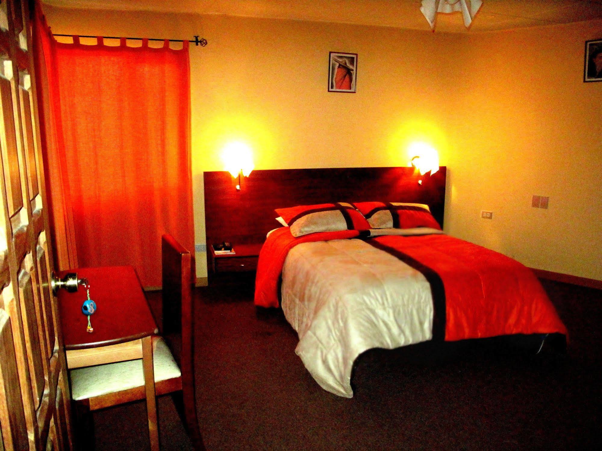 Aqua Hostal Mabel Cuenca Ngoại thất bức ảnh